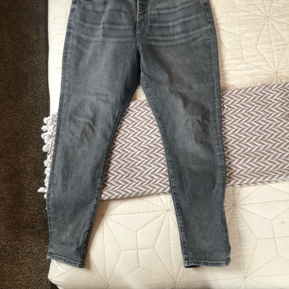 LOFT 16/33 Grey High Waist Button Fly Skinny